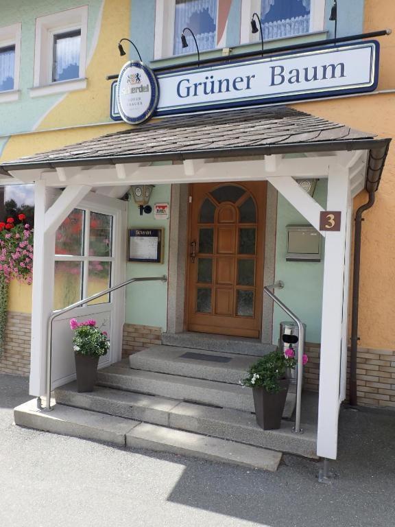Landgasthof Gruener Baum Regnitzlosau エクステリア 写真